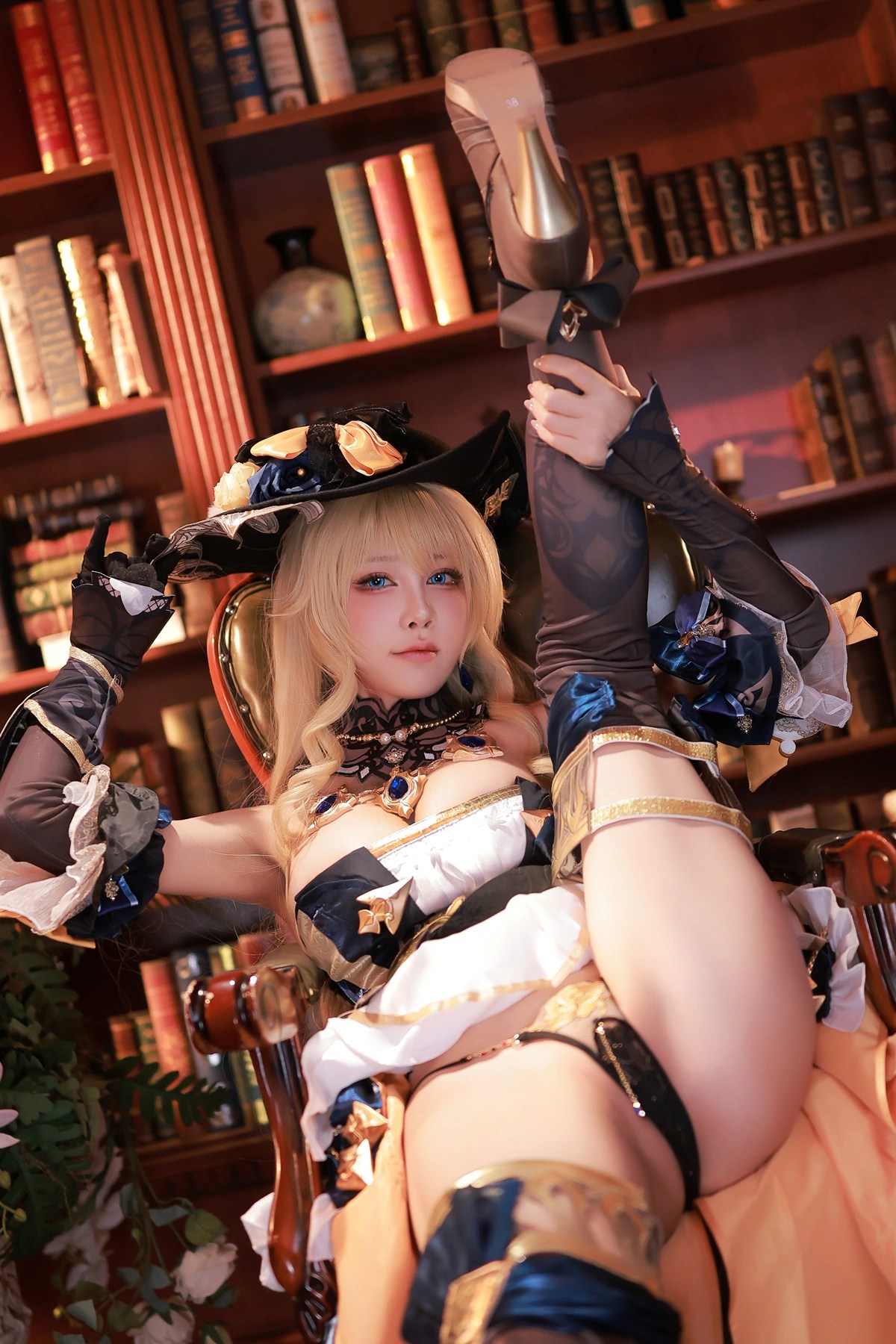 水淼Aqua Cosplay 原神角色纳维亚Navia 16 水淼Aqua Cosplay 原神角色纳维亚Navia