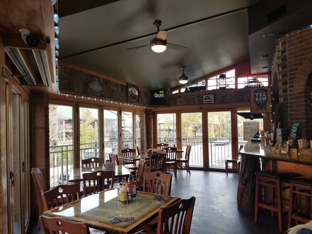 Tom & Earl's Back Alley Grill Relax Gatlinburg