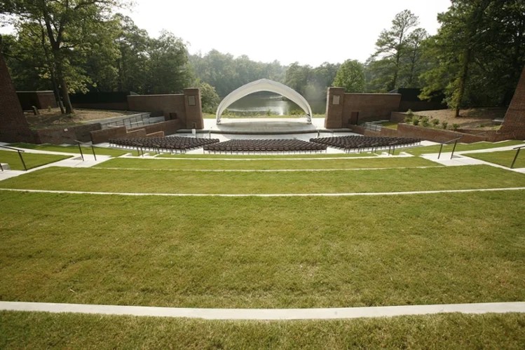 Martha Wren Briggs Amphitheatre at Lake Matoaka Relax Williamsburg