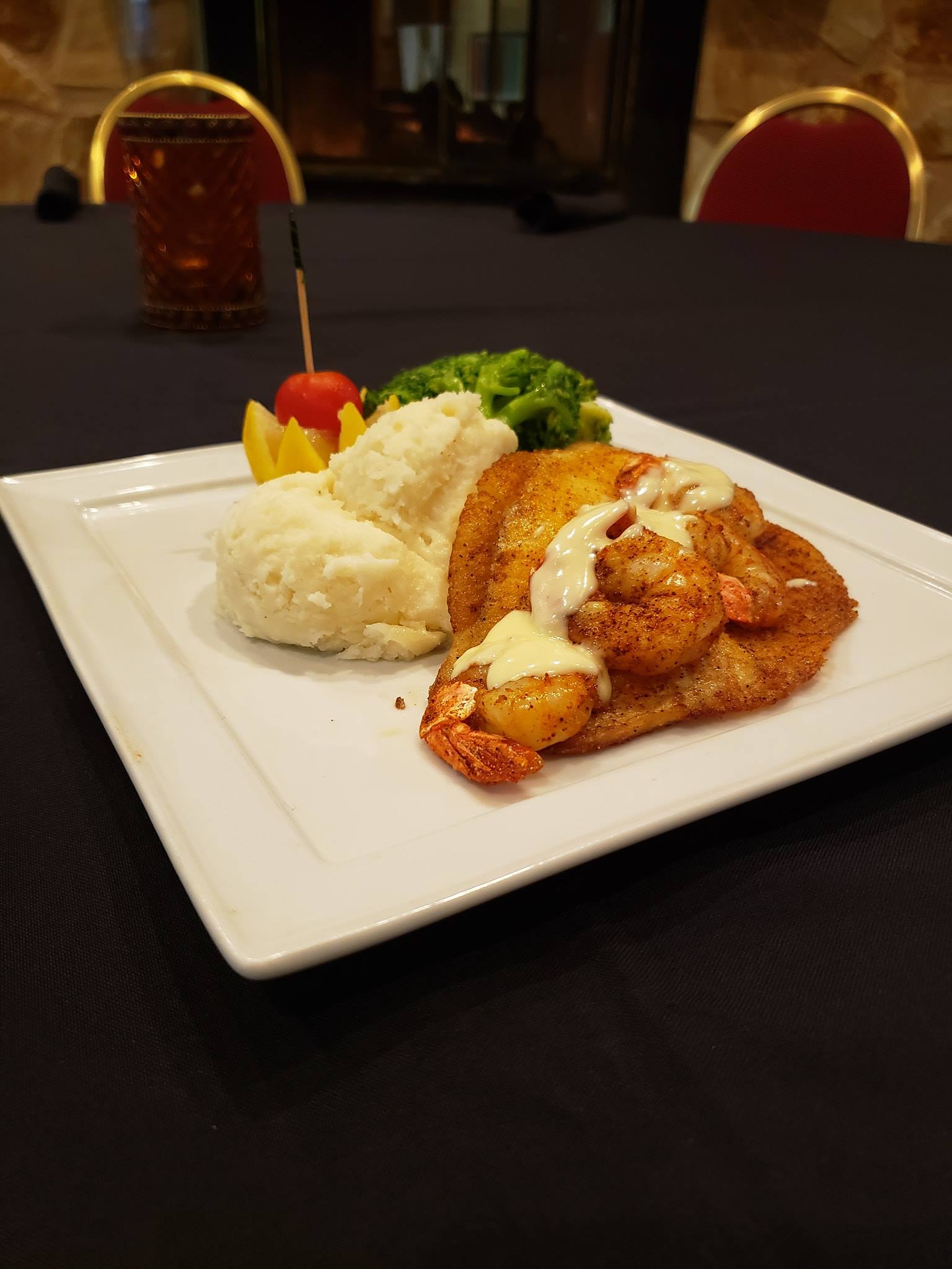 Pitchers Sports Bar Relax Williamsburg