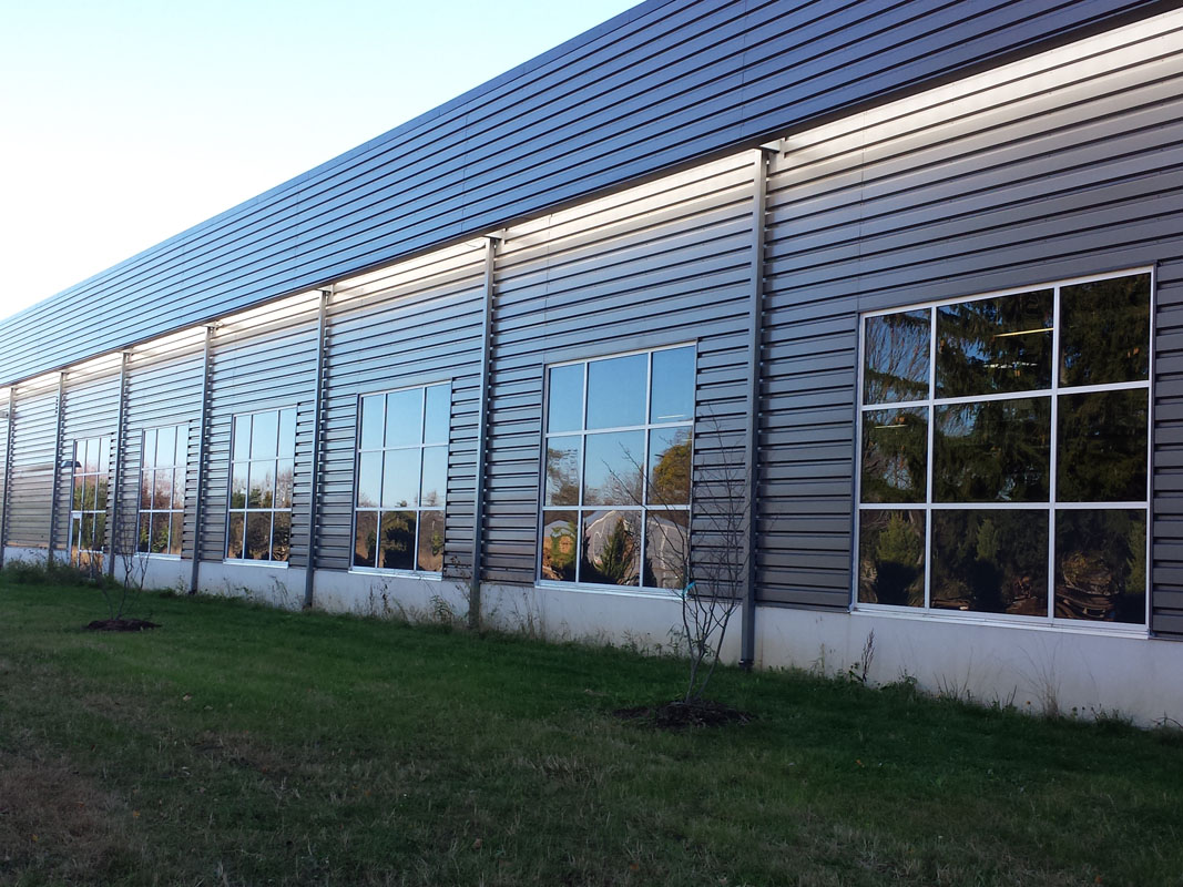 Newell Rubbermaid Reliable Glass Installers