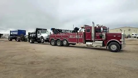 24/7 Heavy Truck Towing | Semi, RV & Bus Towing | Work Truck Towing