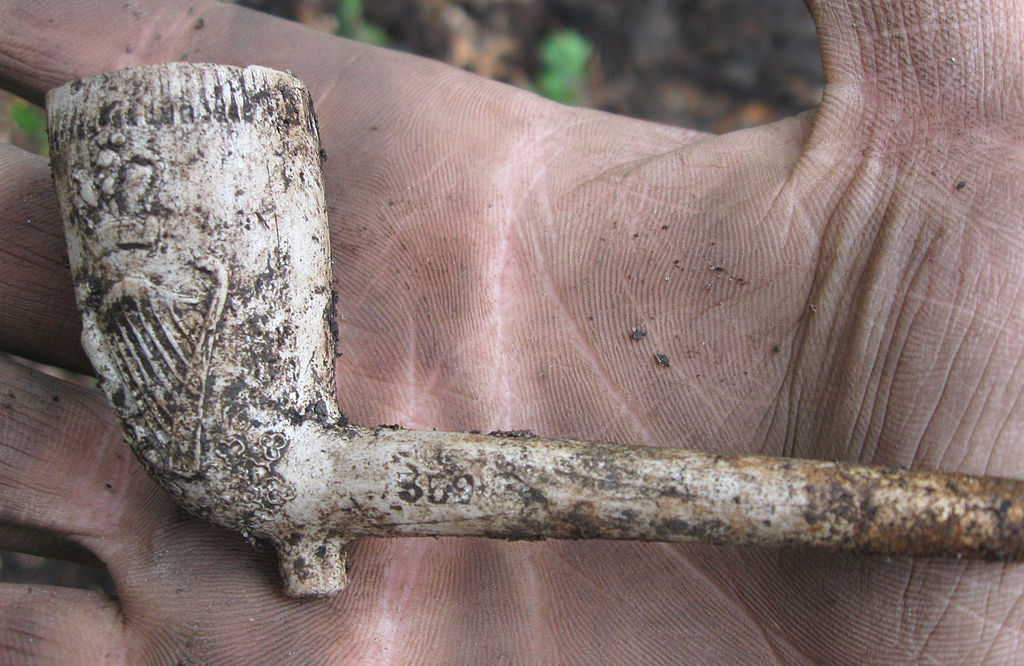 Fascinating Clay Pipes RelicRecord