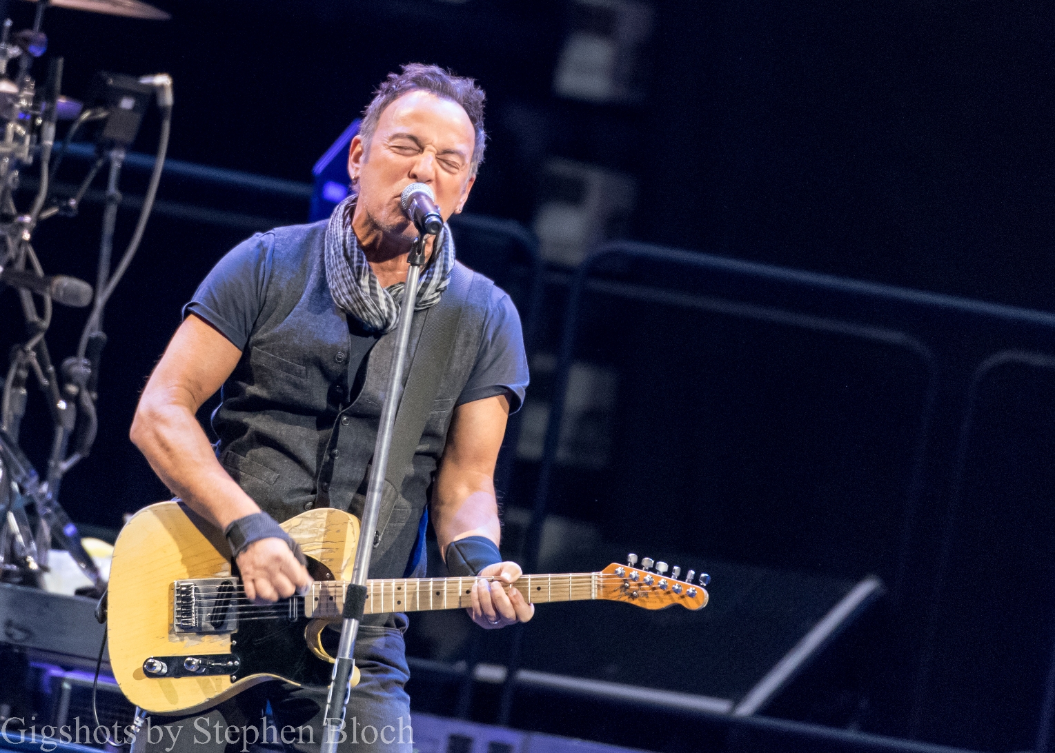 Bruce Springsteen at Milwaukee’s BMO Harris Bradley Center (A Gallery)