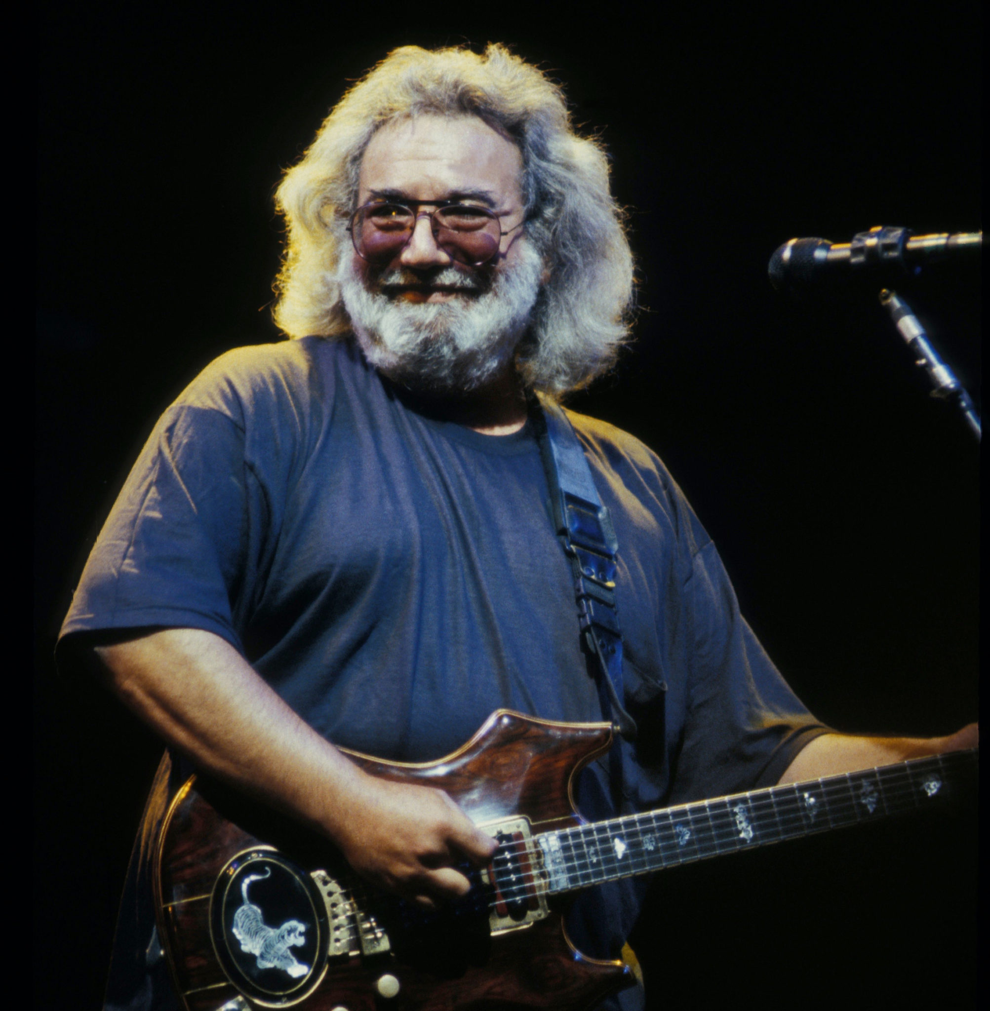 Premiere Jerry Garcia Band "(What A) Wonderful World" from 'GarciaLive