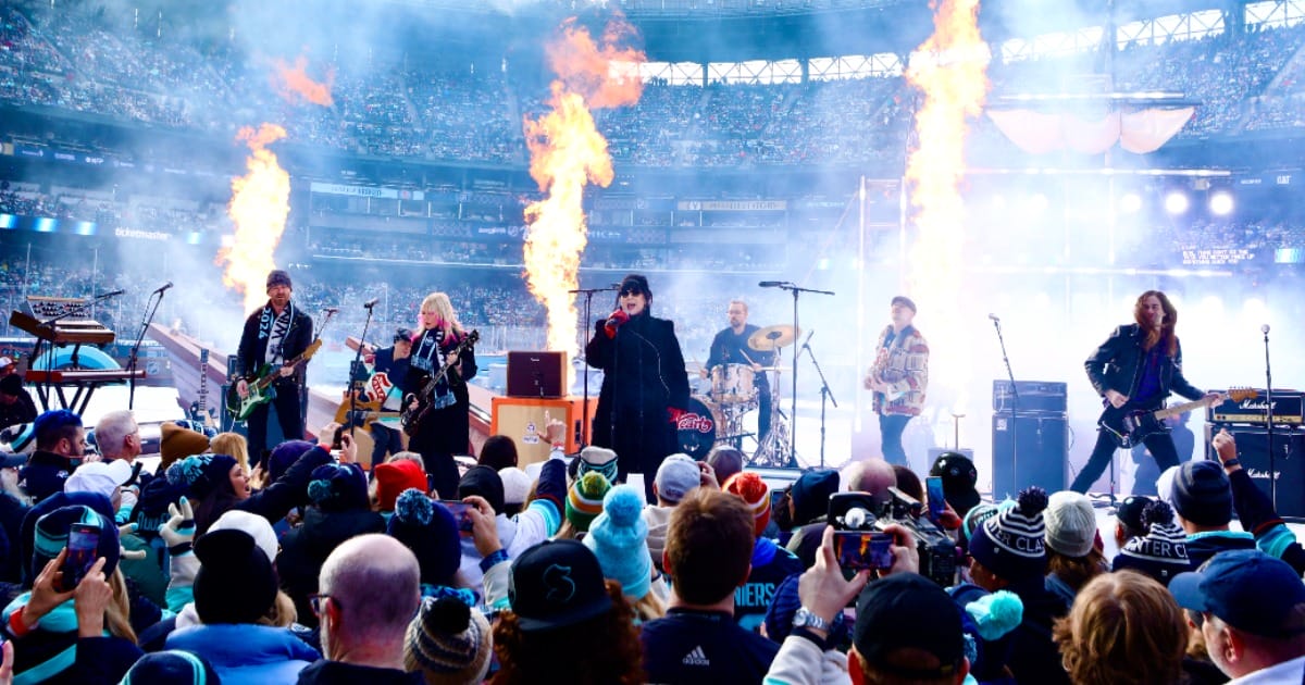 Heart Plot Royal Flush Tour with Special Guest Cheap Trick