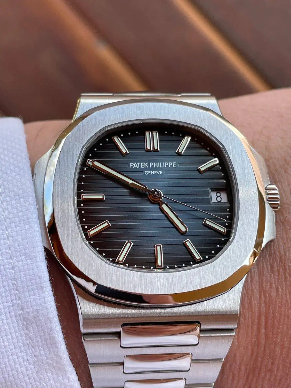 PATEK NAUTILUS 5711 vs AP ROYAL OAK 15202 Página 2 Relojes