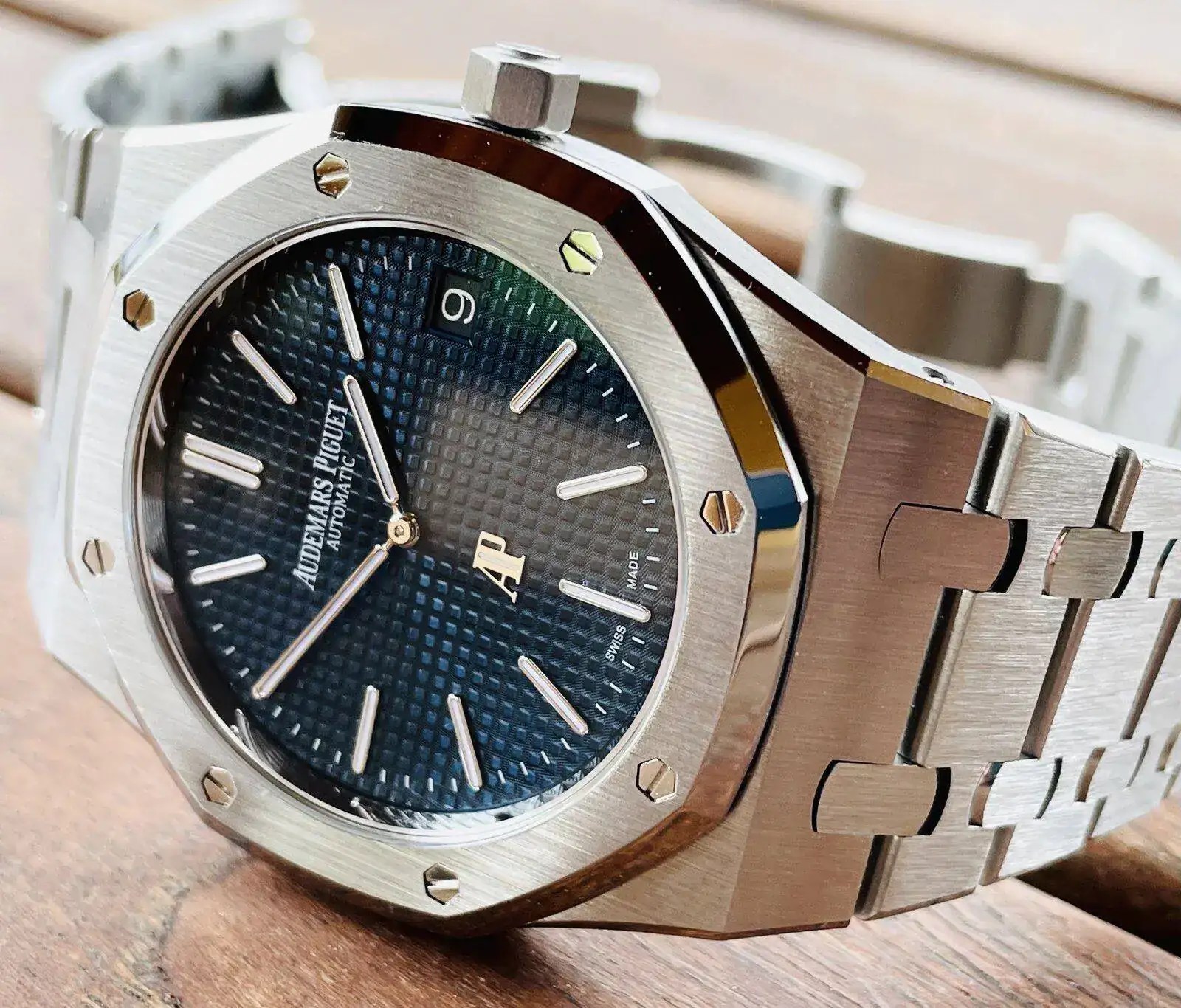 PATEK NAUTILUS 5711 vs AP ROYAL OAK 15202 Página 2 Relojes