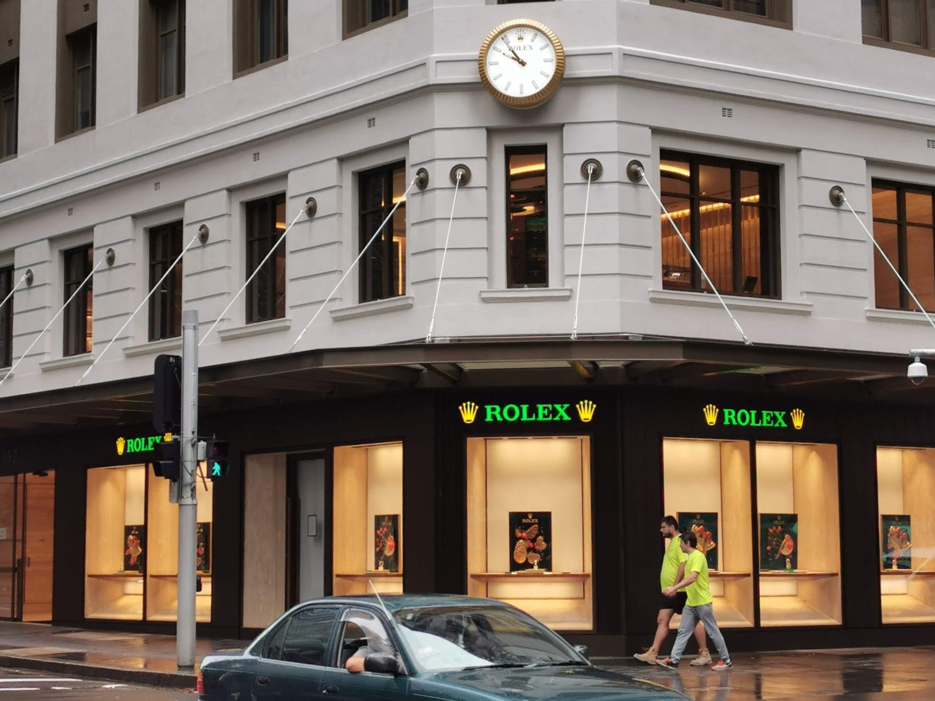 Announcement Rolex service centre in Sydney, Australia is closing down