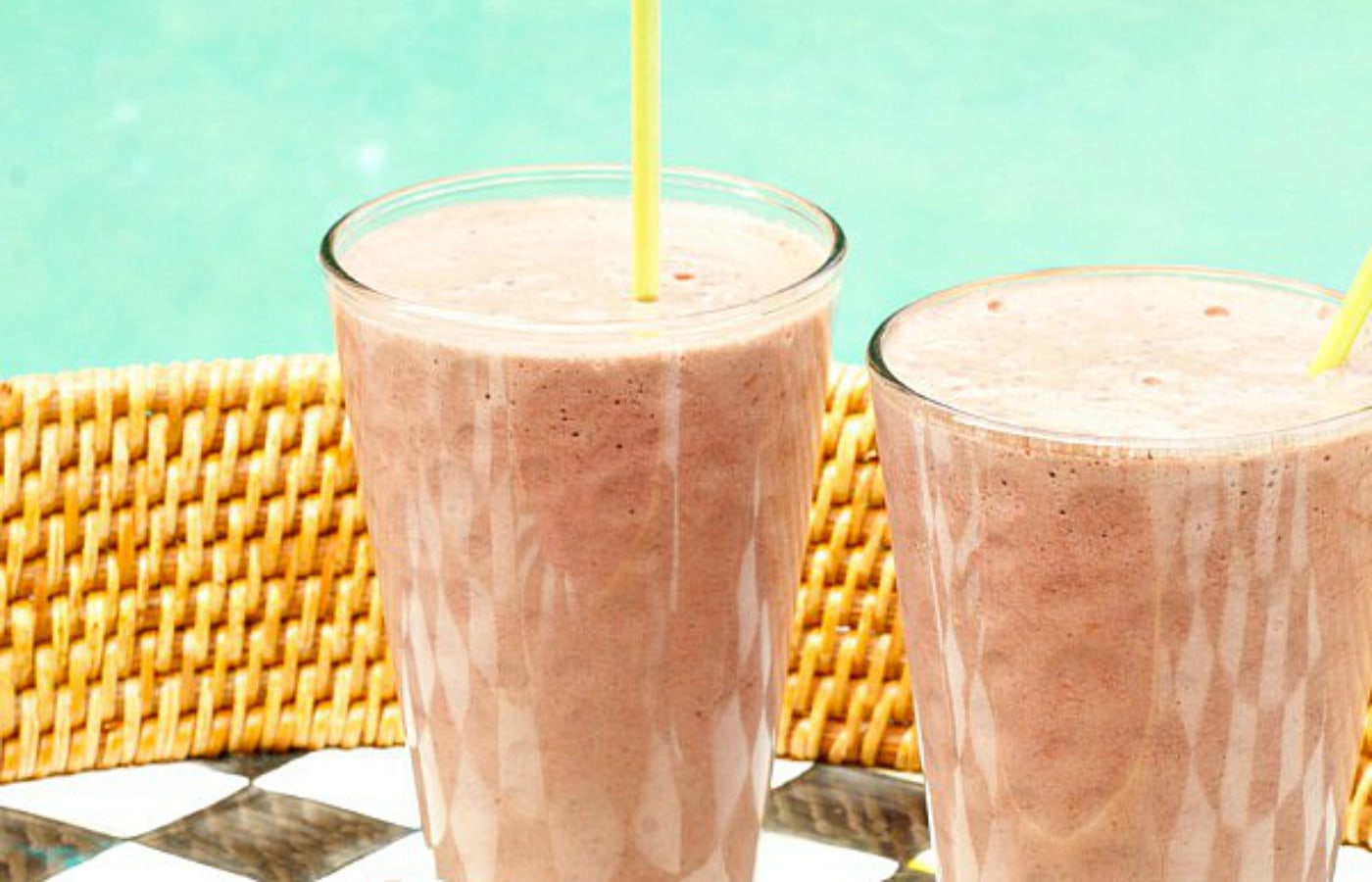 Raspberry Spinach Smoothie Reluctant Entertainer