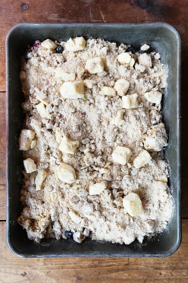 Raspberry Blueberry Granola Crisp Recipe Reluctant Entertainer