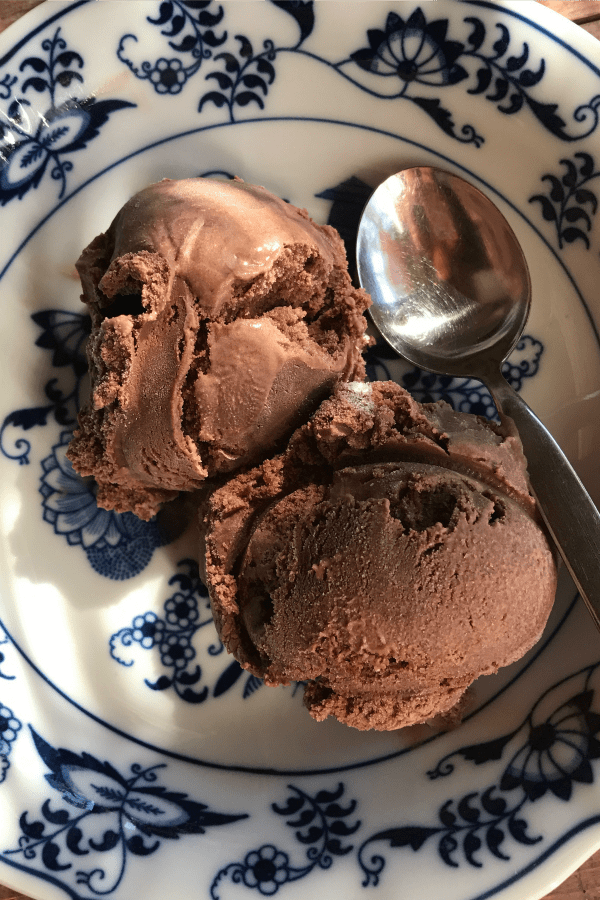 OldFashioned Homemade Chocolate Ice Cream Reluctant Entertainer