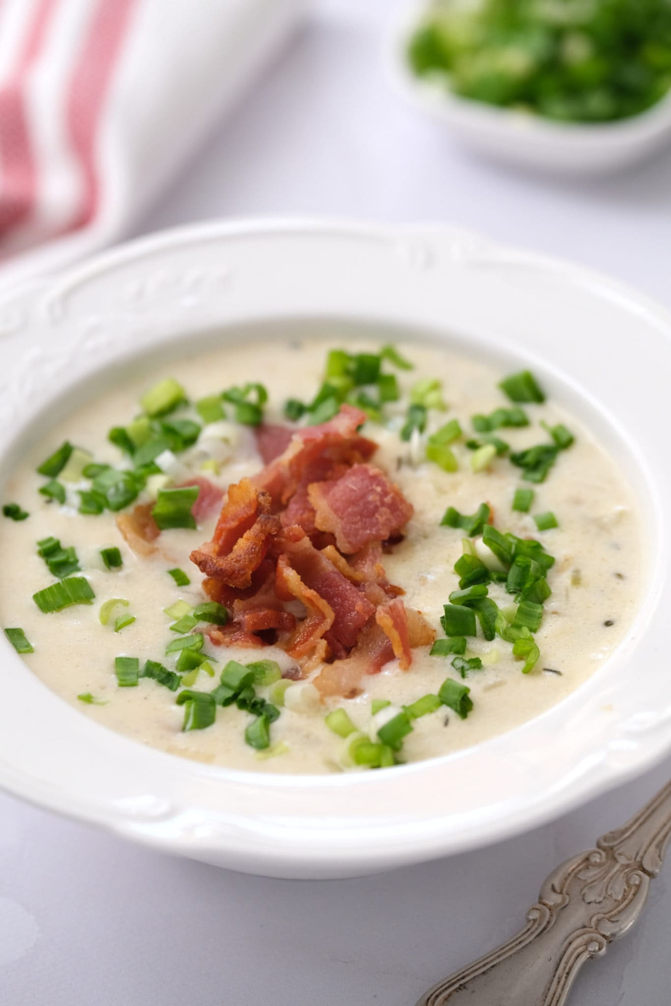 Best Clam Chowder Recipe (VIDEO) Reluctant Entertainer