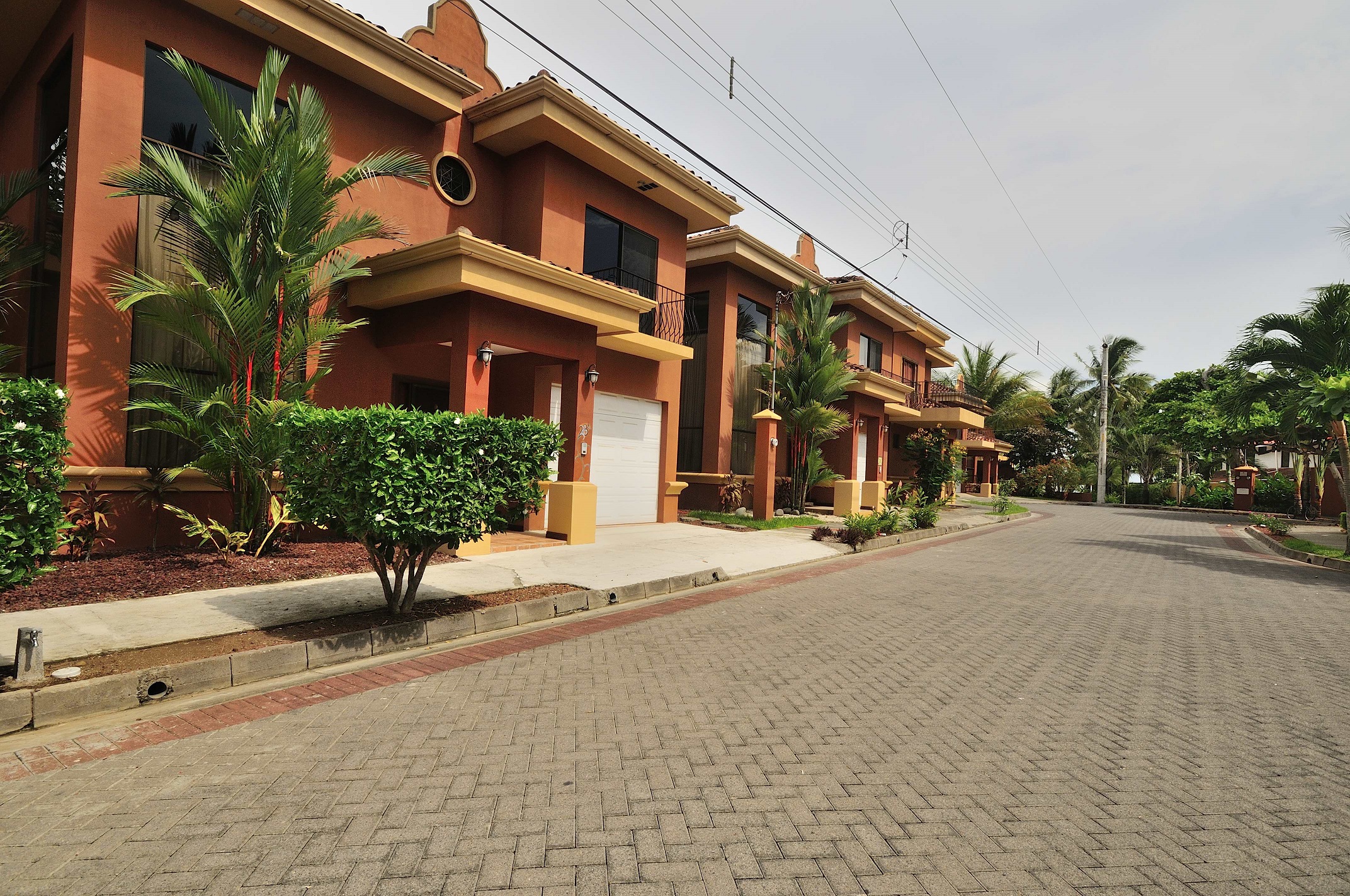 Jaco Beachfront Property in La Flor Gated Community, in the Middle of