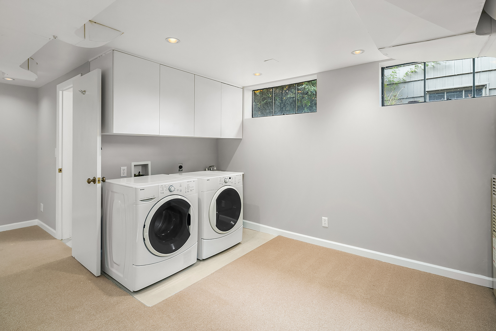 Mid Century Ravenna Three Bedroom Rental Home RE/MAX Integrity