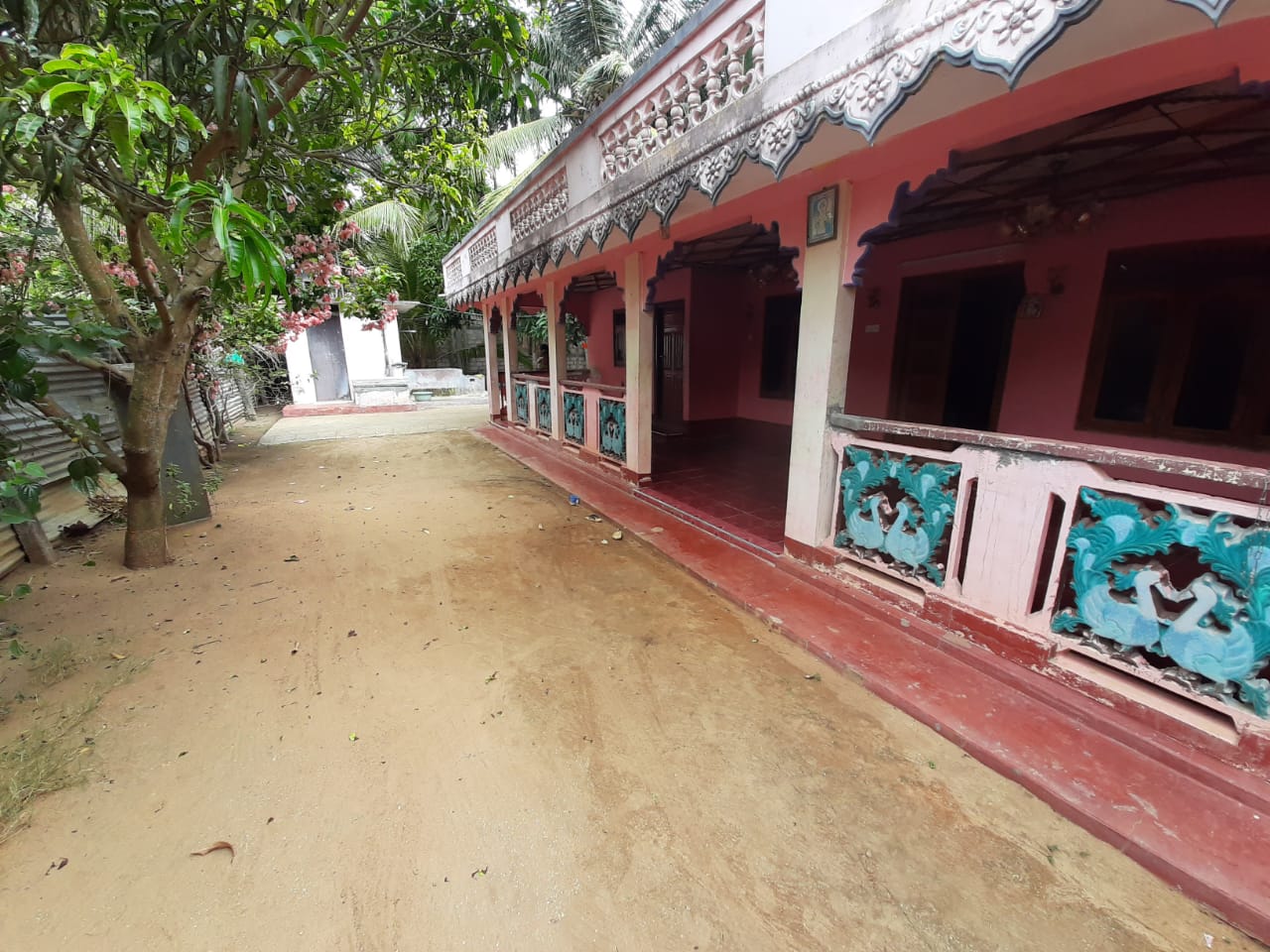 House For Sale in Memorial Lane,Manipay Re/Max North Realty Jaffna