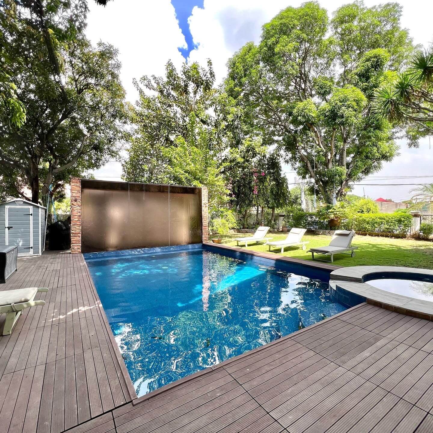 Charming & Beautiful Corner house and lot for Sale in Southbay Gardens