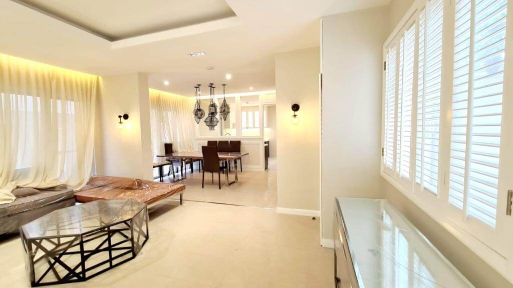 5Bedroom Combined Townhouse at Ametta Place by Ayala Land in Pasig