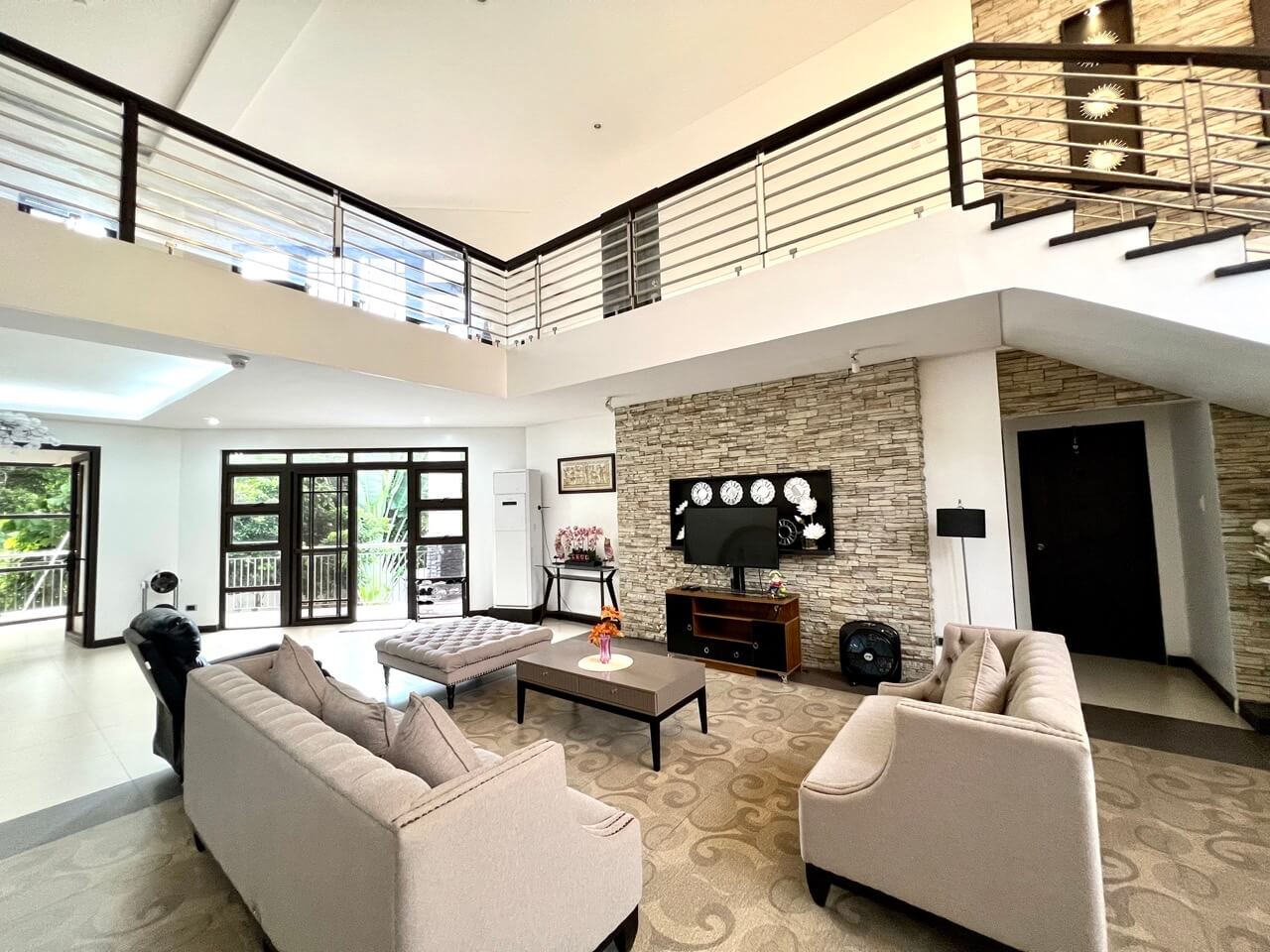 FAIRWAY VIEW HOUSE FOR SALE in LAGUNA Remax Unlimited