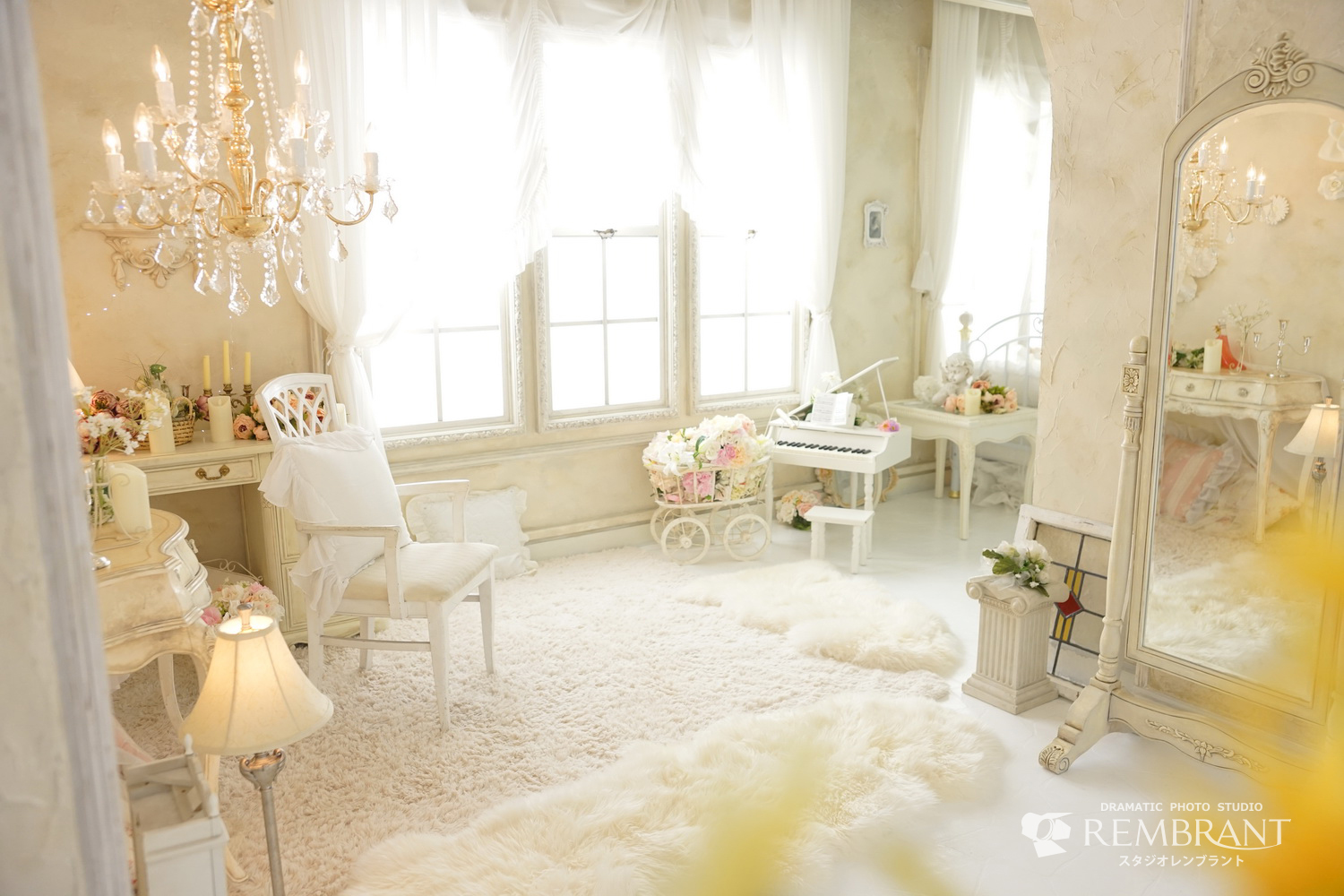 スタジオ内装ご紹介 京都のおしゃれな写真館【スタジオレンブラント】