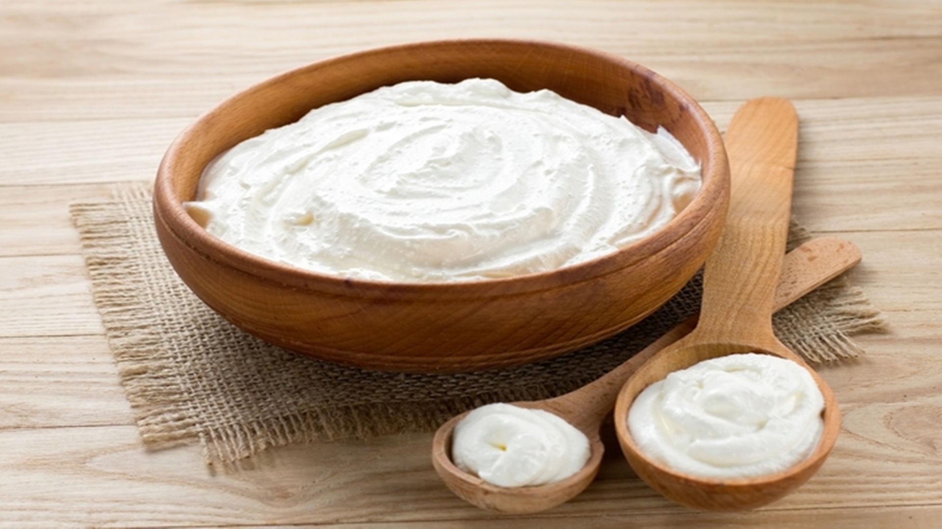 Como hacer una crema hidratante casera para piel seca. Remedios