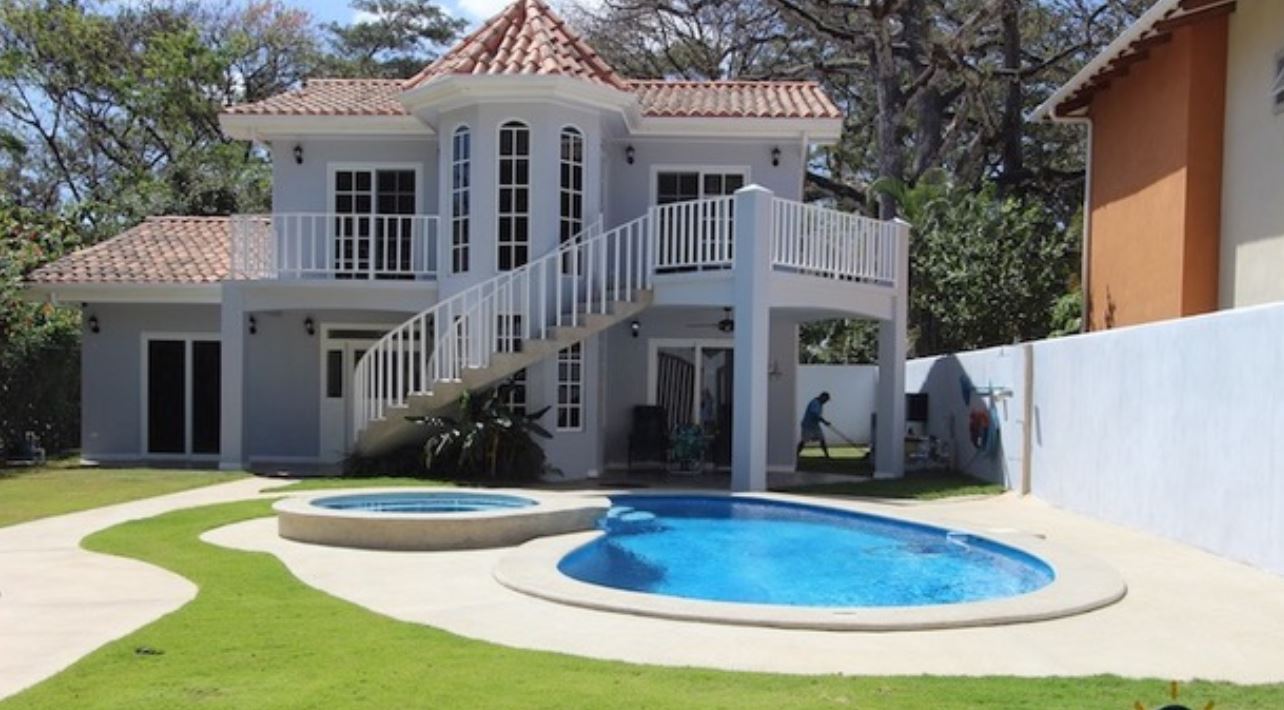 House Hunters International Costa Rica (by Cindy) Remember, it's an