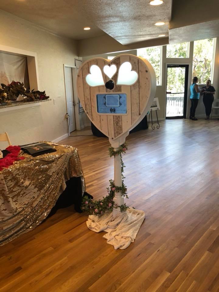 Mirror Photo Booth Rental in San Antonio and surrounding areas.