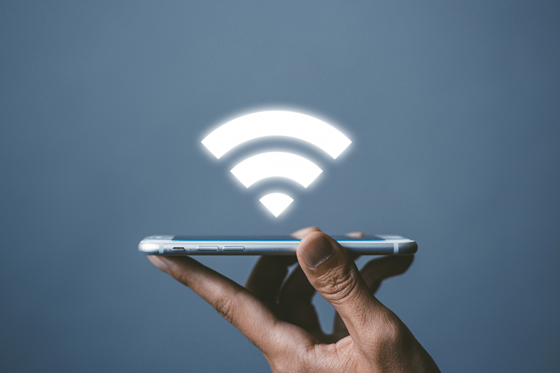 WiFi購入で気をつけたい「無制限」と「完全無制限」とは リモフリ