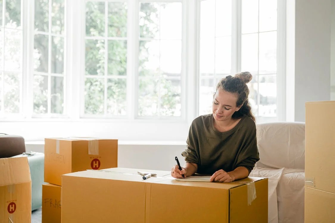 How to Label Moving Boxes 6 Simple Steps to Follow
