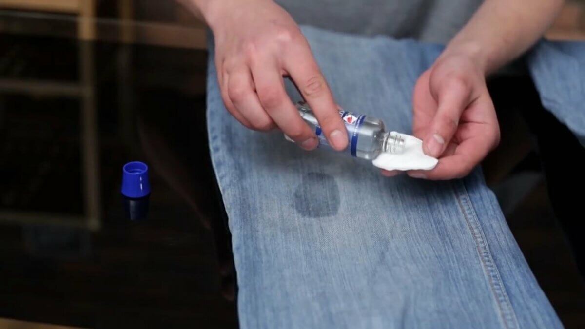 How to remove glue stains from clothes » Remove Any Stains