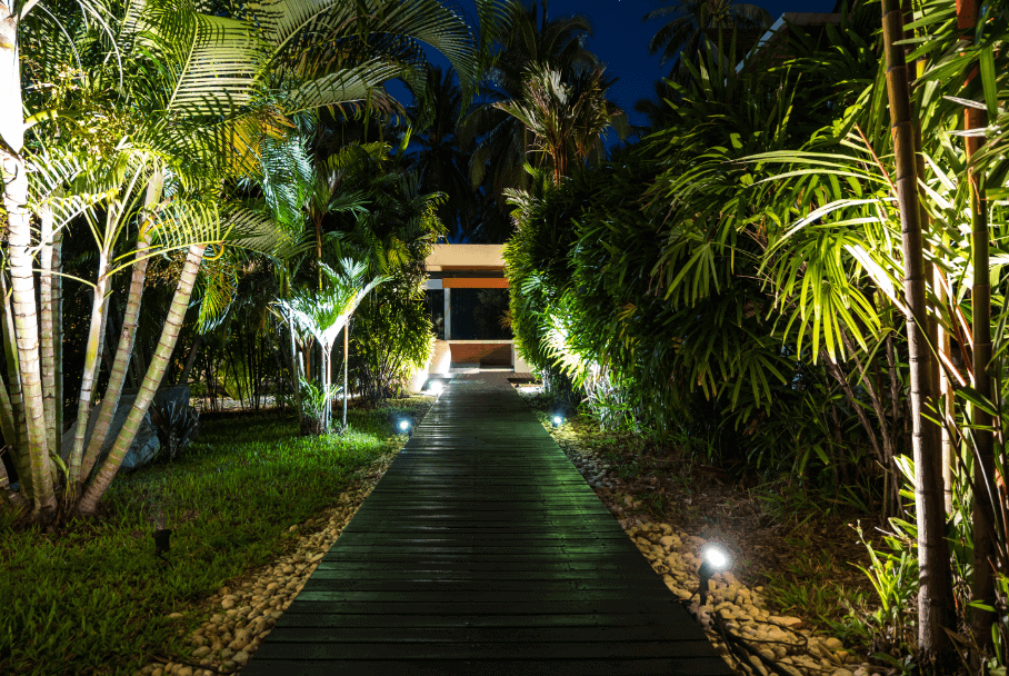 5 Best Outdoor Solar Lights for Signs