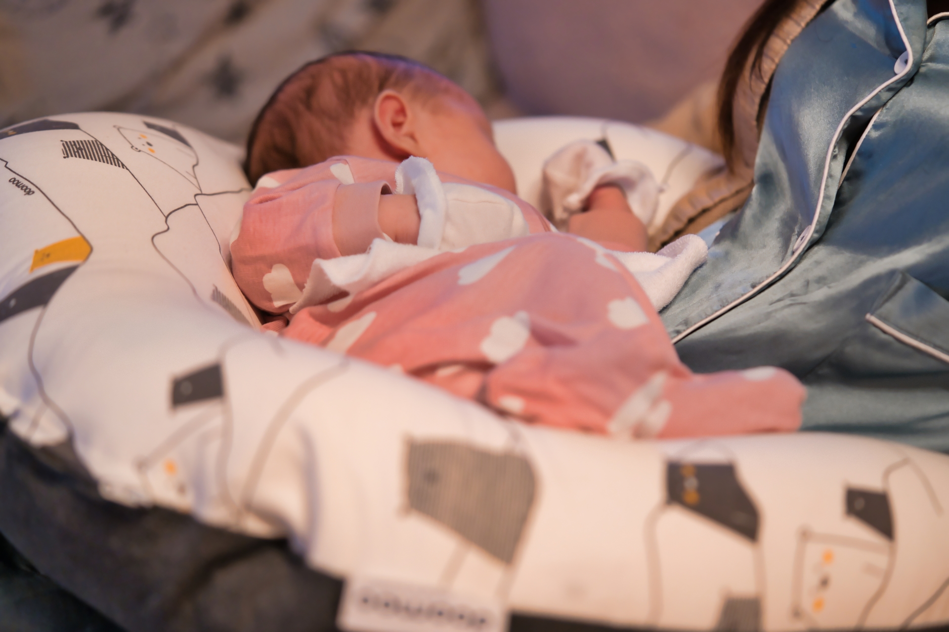 リノベーションした住まいで赤ちゃんと暮らすなら、インテリアに馴染む授乳クッションを選ぼう リノスタ