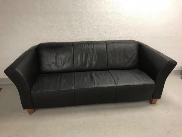Grå Lädersoffa Lädersoffa bortskänkes Stockholm