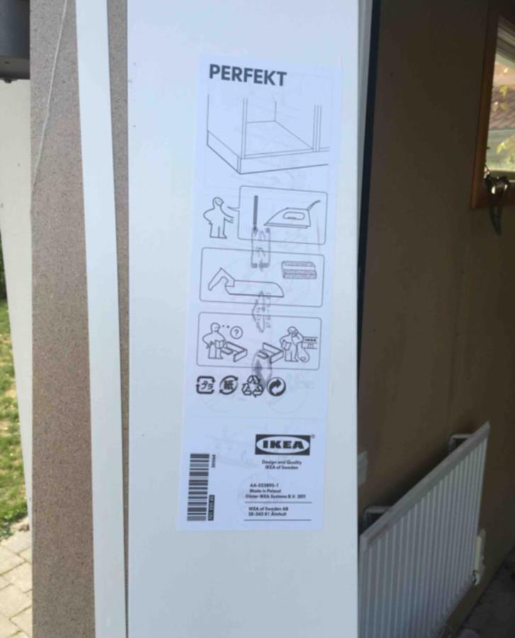 Golvsockel IKEA Perfekt bortskänkes Stockholm