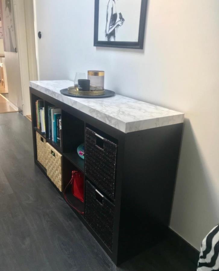 Skänk Med Marmorskiva Hallmöbel med marmorskiva i plast bortskänkes Östergötland