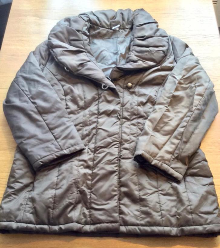 Damjacka bortskänkes Stockholm