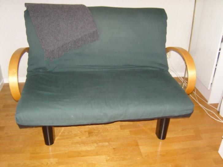 Soffa/säng Futon bortskänkes Stockholm