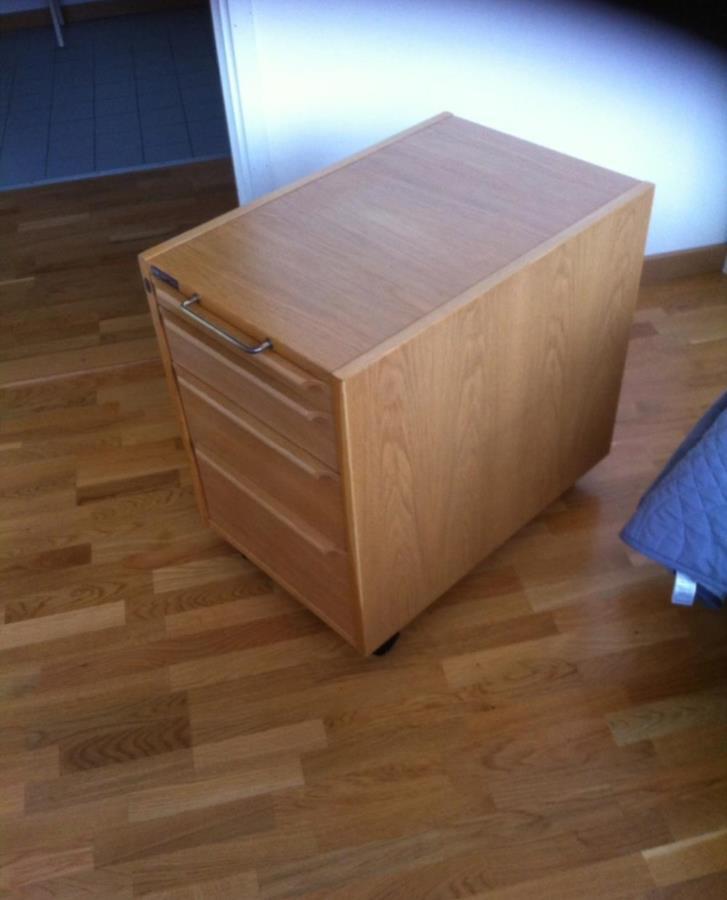 Hurts Till Skrivbord Hurts till skrivbord bortskänkes Västra Götaland