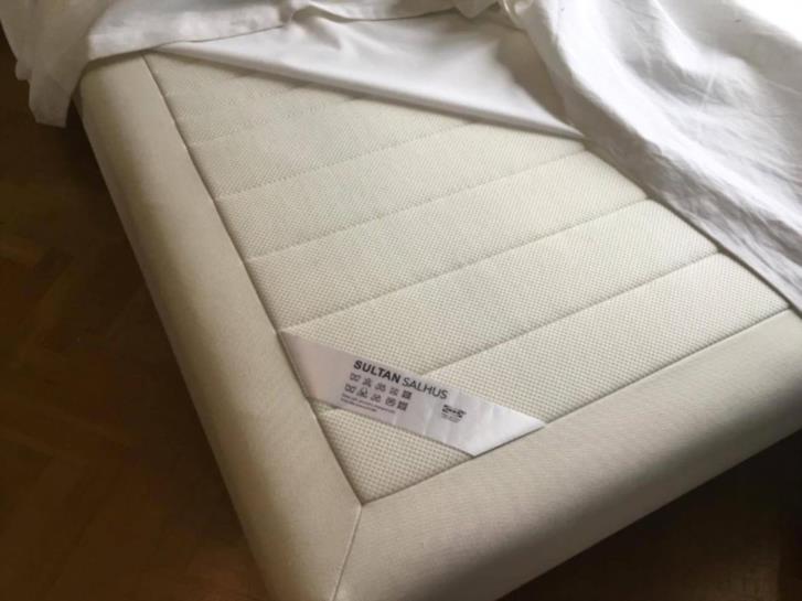 Ikea Salhus Säng Säng IKEA Sultan Salhus, 120x200cm inkl. ben bortskänkes Stockholm