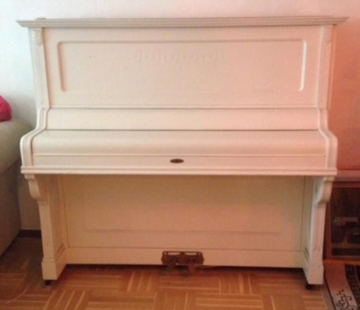 Piano skänkes bortskänkes Stockholm