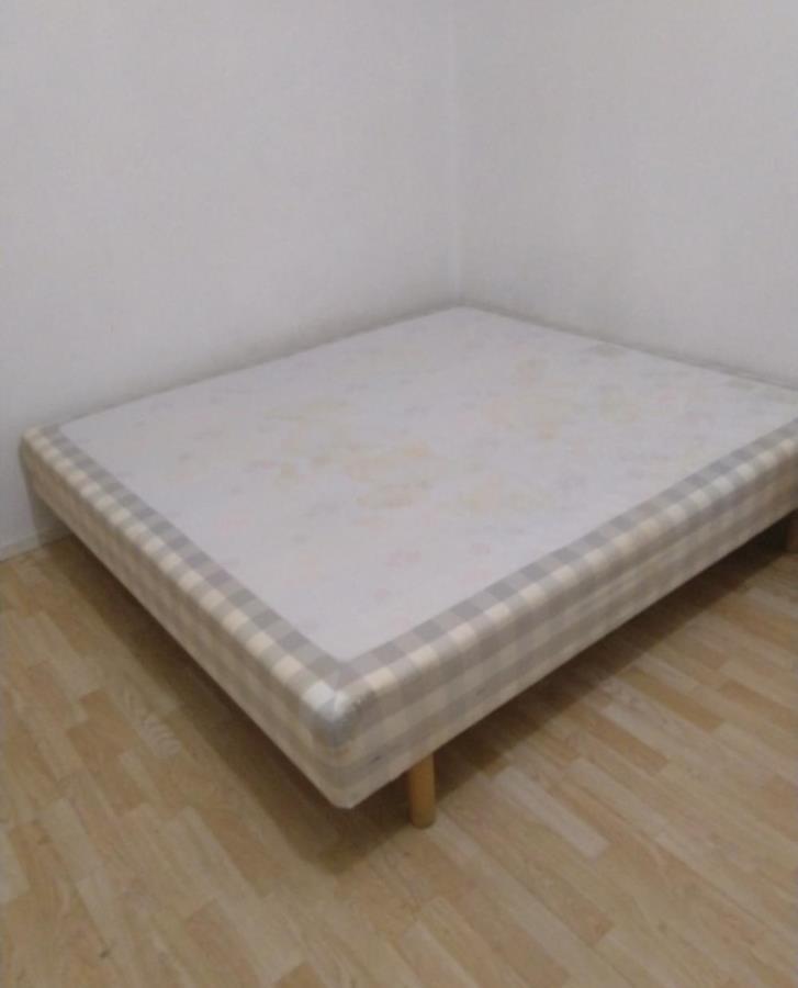 Hästens Säng 180 HÄSTENS SÄNG 180*200 bortskänkes Stockholm