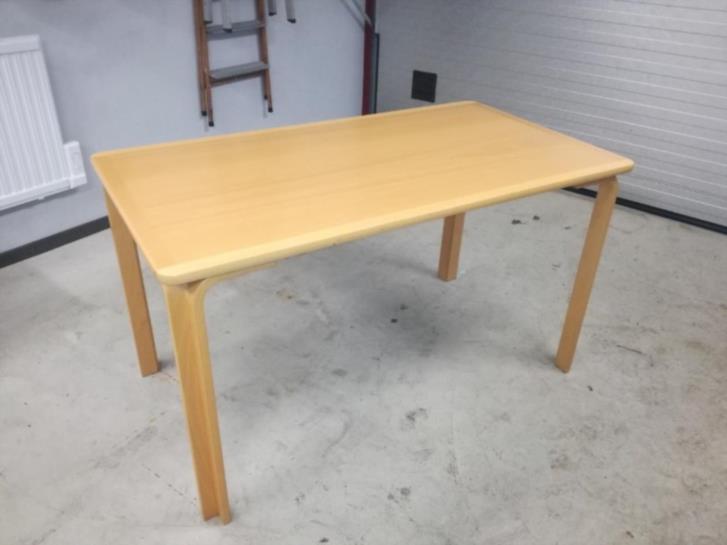 Skrivbord 130X70 Skrivbord 130x70 bortskänkes Stockholm