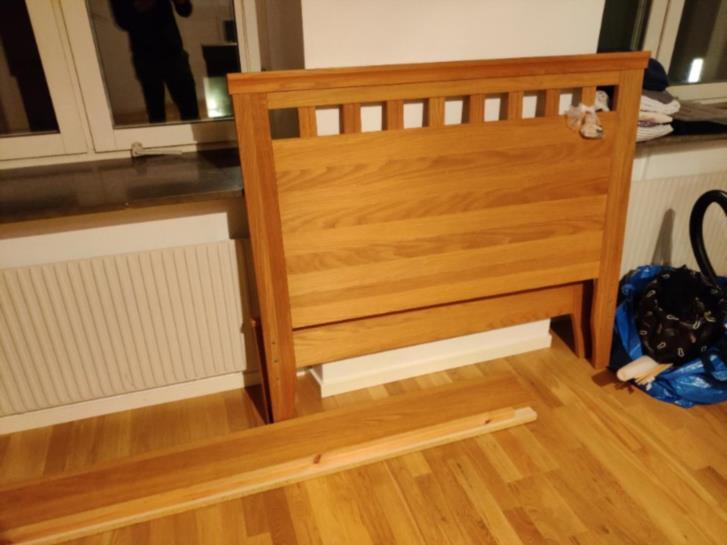 Sänggavel Massiv Ek Sänggavel 120 cm ek bortskänkes Jönköping