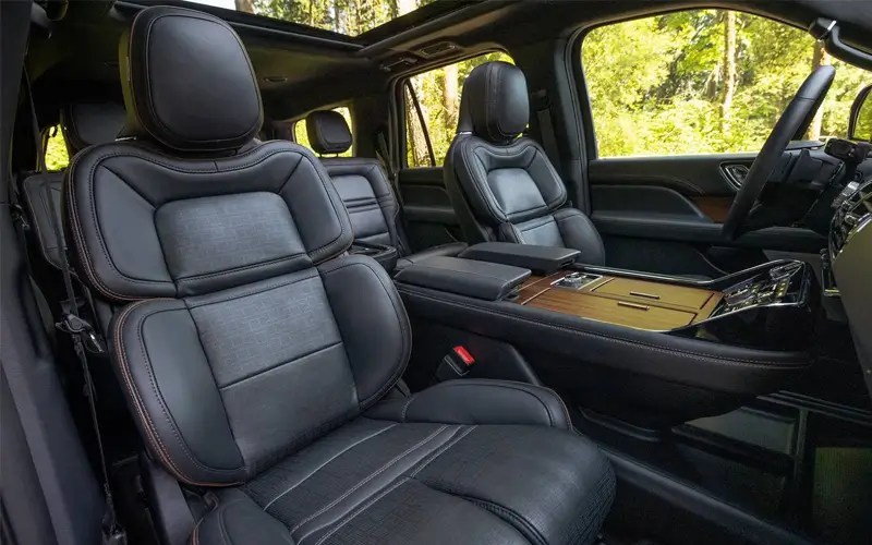 Rent Lincoln Navigator in Dubai Get Best Deals