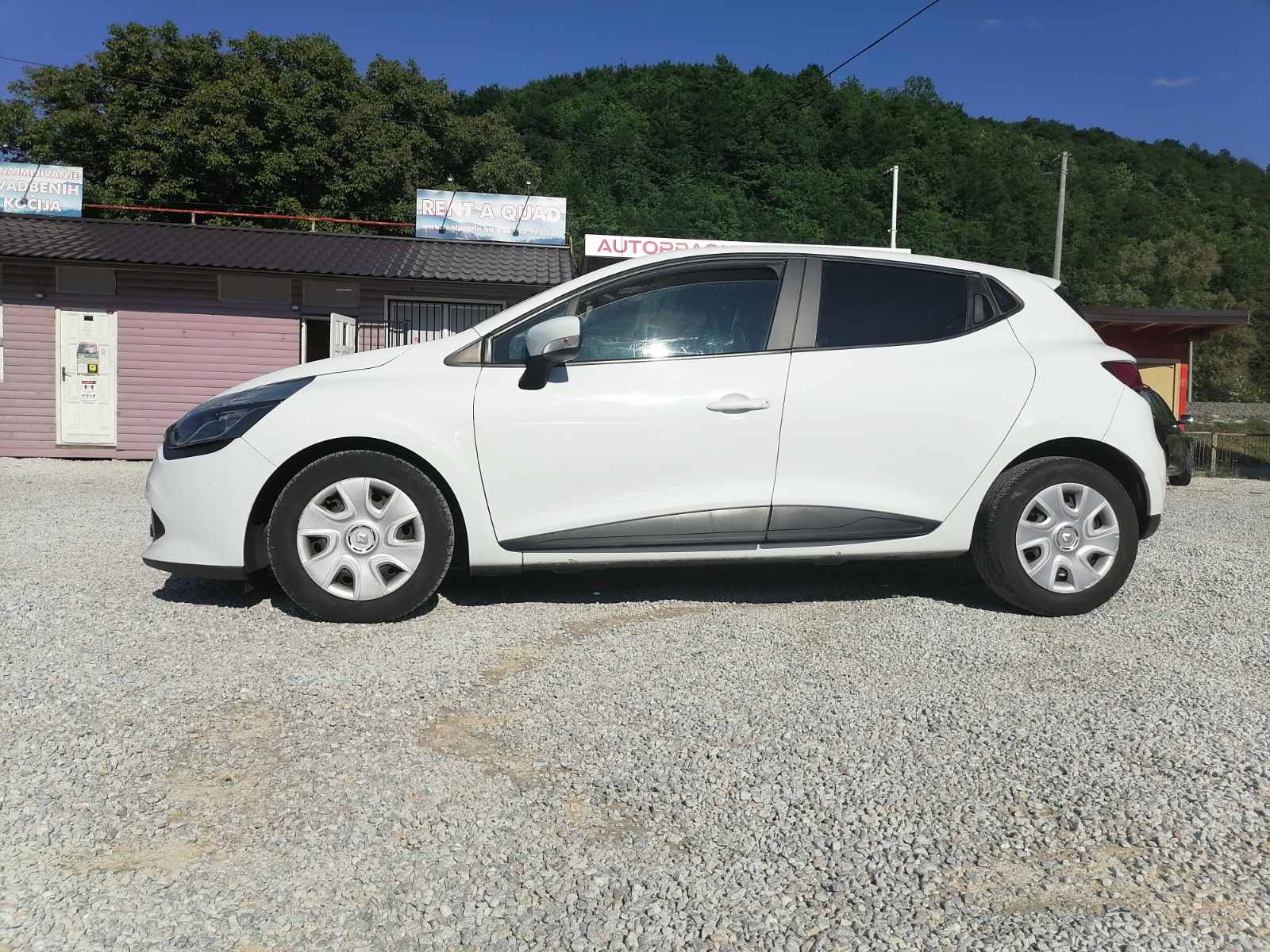 RENAULT CLIO RENT A CAR SARAJEVO