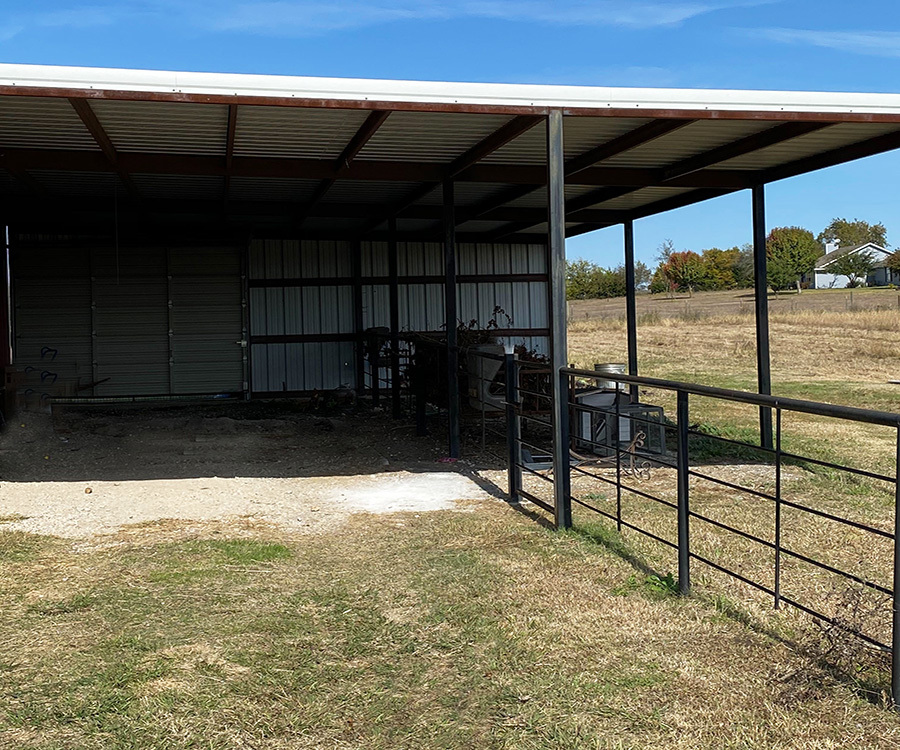Rent Outdoor Covered Storage for RV or cars in Farmersville, TX STOW IT