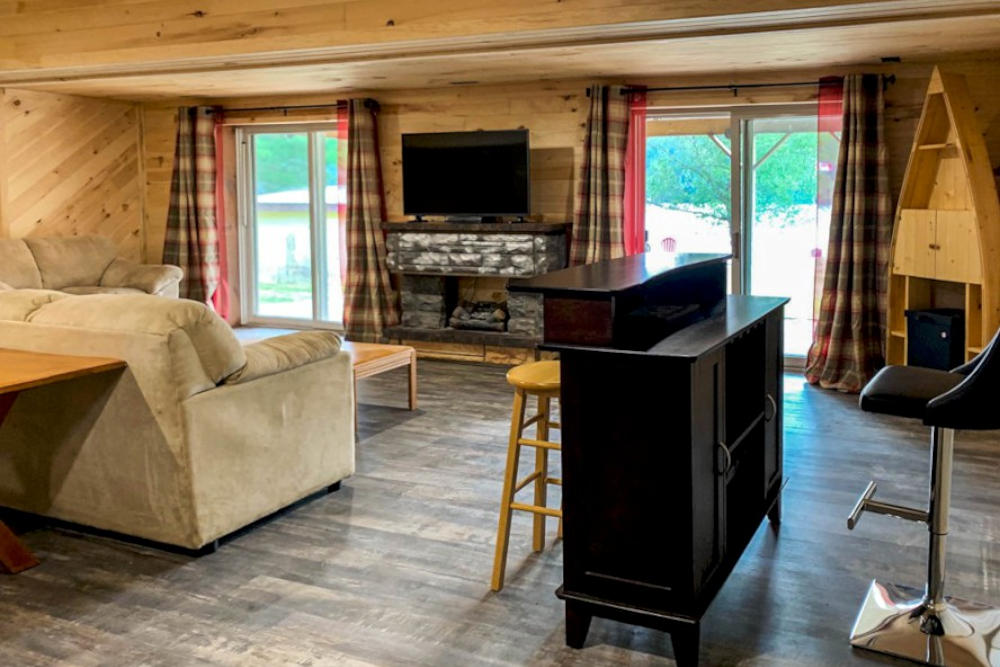 Cottage rental near Bon Echo Provincial Park