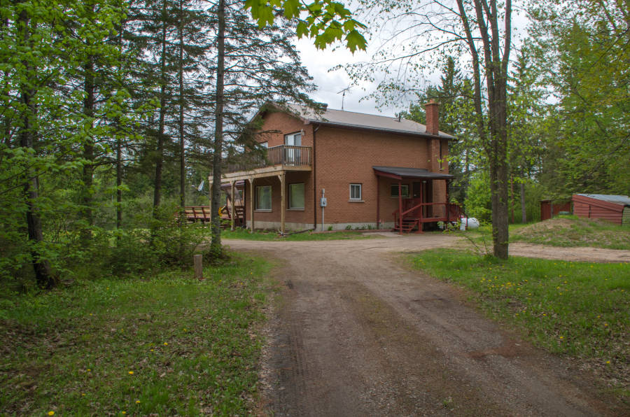Burk's Falls Area Cottage Rental on River
