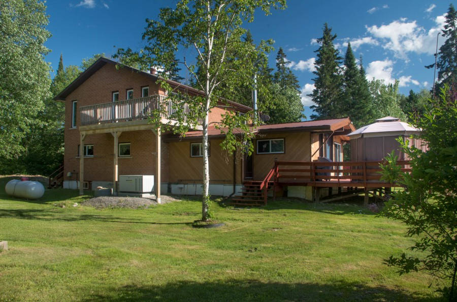 Burk's Falls Area Cottage Rental on River