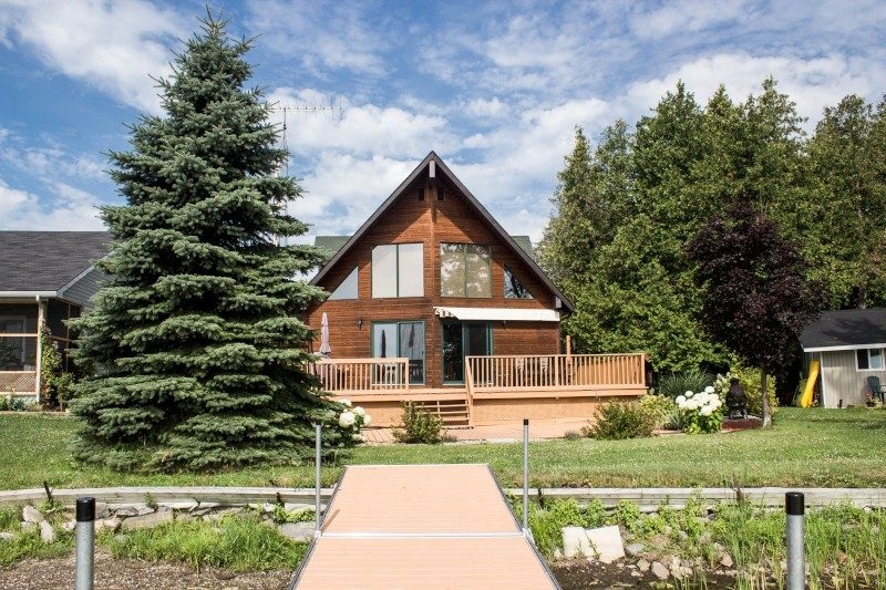 Waterfront Cottage for Rent, near Tamworth